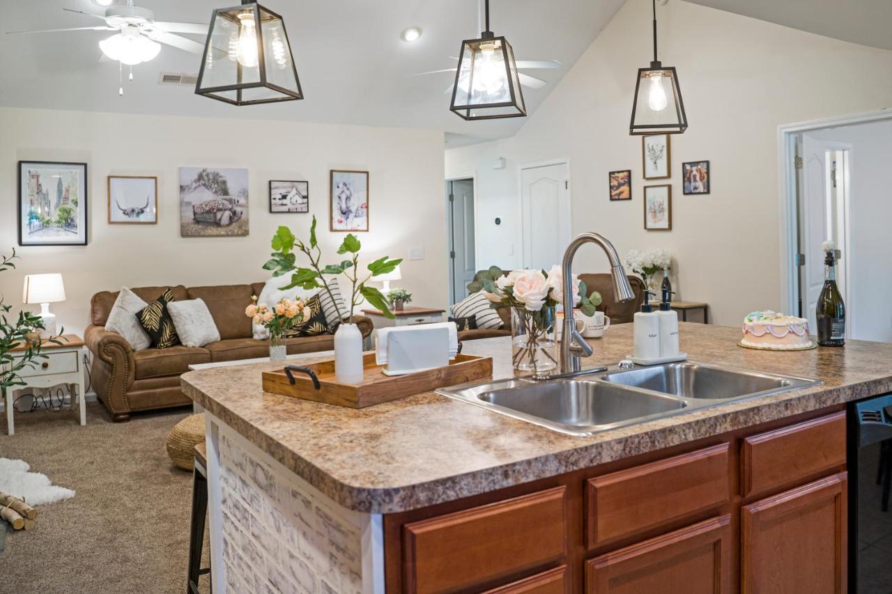 Luxe Quiet Townhouse W/Parking/Pool/By Dollywood Villa Pigeon Forge Exterior photo