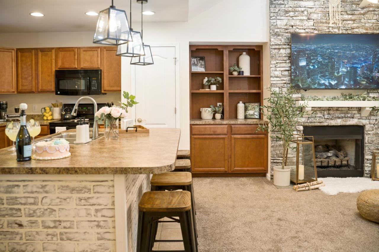 Luxe Quiet Townhouse W/Parking/Pool/By Dollywood Villa Pigeon Forge Exterior photo