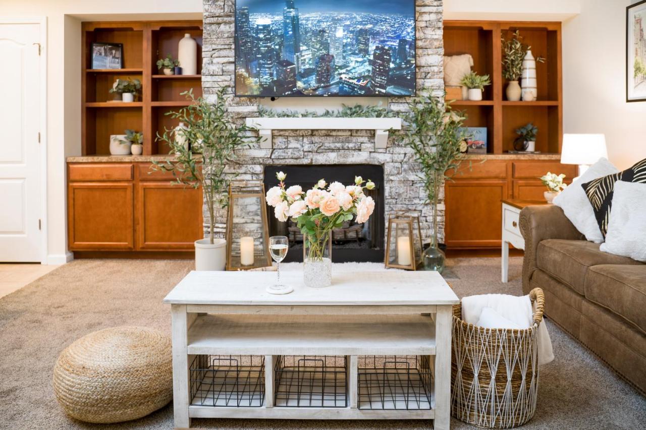 Luxe Quiet Townhouse W/Parking/Pool/By Dollywood Villa Pigeon Forge Exterior photo