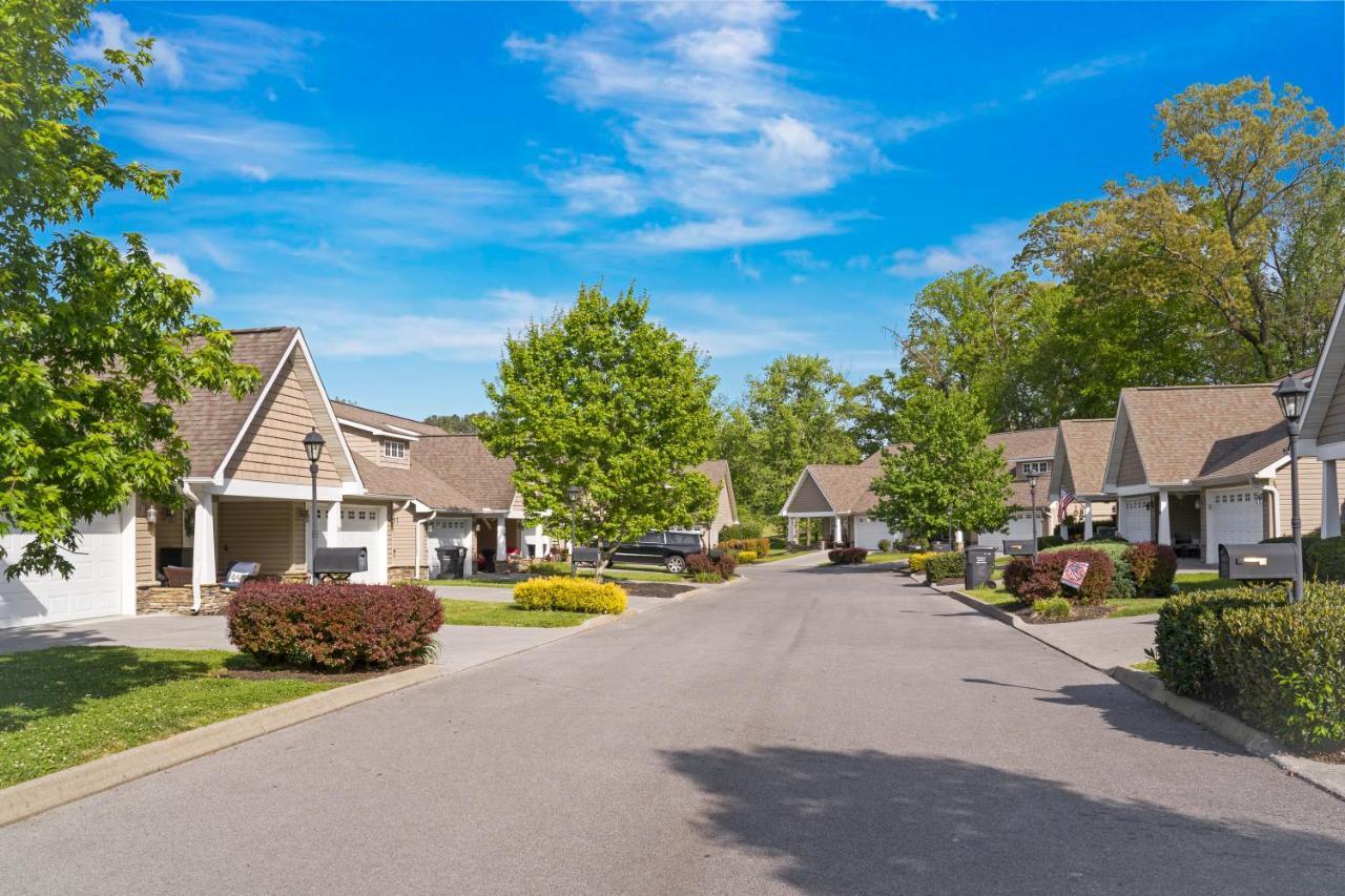 Luxe Quiet Townhouse W/Parking/Pool/By Dollywood Villa Pigeon Forge Exterior photo