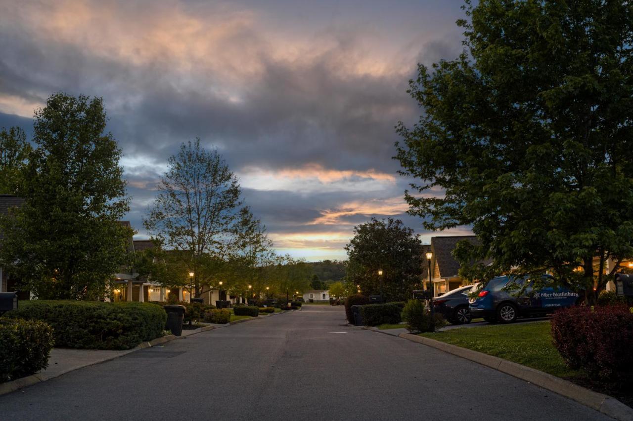 Luxe Quiet Townhouse W/Parking/Pool/By Dollywood Villa Pigeon Forge Exterior photo